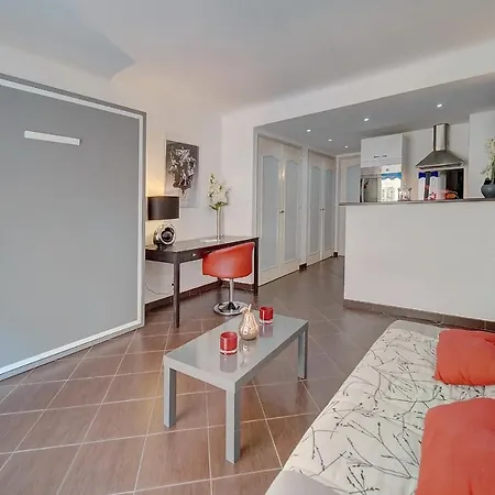 Immogroom -terrace -air Conditioning - City-center Cannes