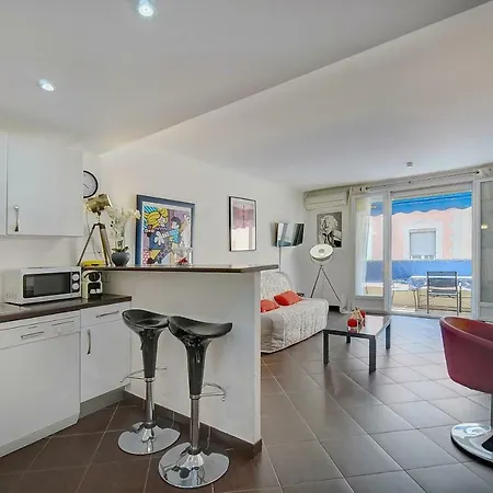 Apartmán Immogroom -terrace -air Conditioning - City-center *
